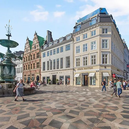 Regent 1 - Lovely 2-bdr W Terrace Apartment Copenhagen