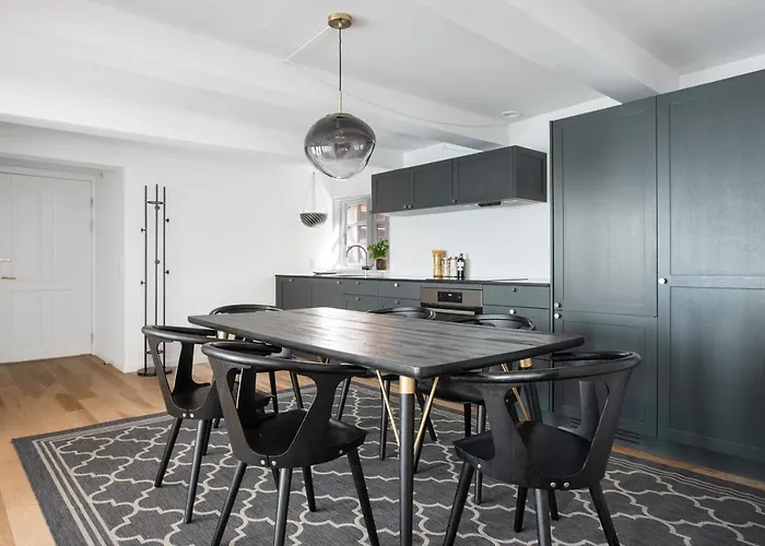 Regent 1 - Lovely 2-bdr W Terrace Apartment